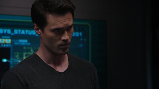 File:GWard-SeriousFace-S1E3.jpg