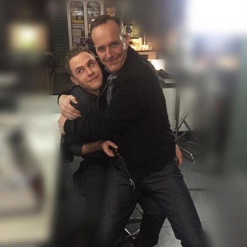 File:Coulson and Fitz BTS.jpg