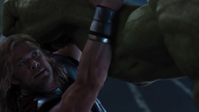 File:Thor-battles-Hulk-Avengers-2.jpg
