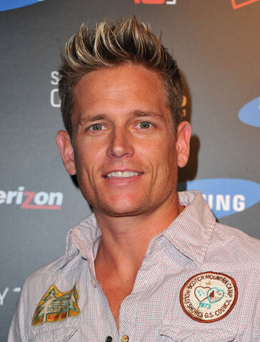 File:Damian Whitewood.jpg