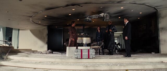 File:Stark S.H.I.E.L.D. agents.jpg