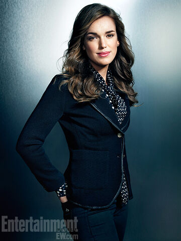 File:Agent-Simmons-Elizabeth-Henstridge.jpg