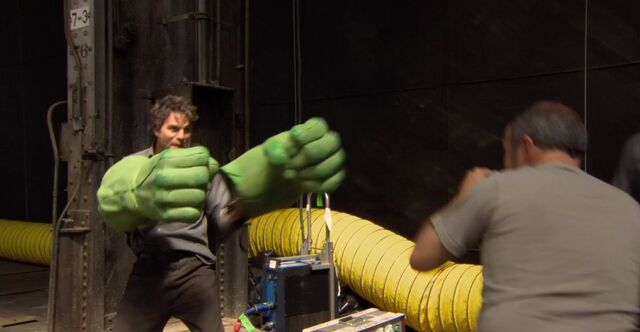 File:Avengers-ruffalo-hulk-hands-1-.jpg