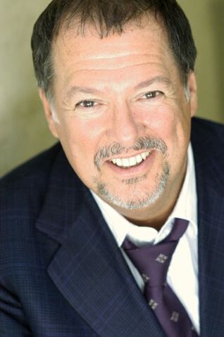 File:Eric Michael Gillett.jpg