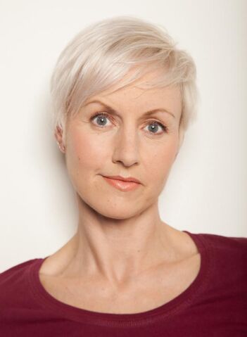File:Samantha Russell.jpg