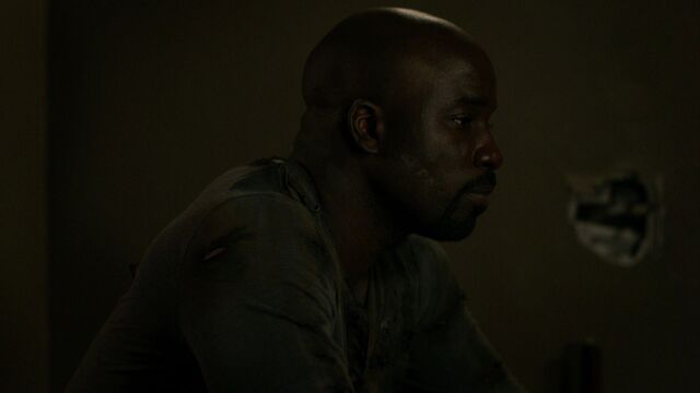 File:LukeCage-JJApartment-S1E12.jpg