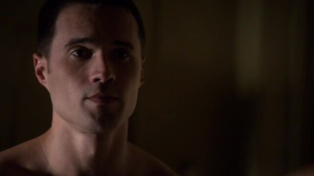 File:Grant-Ward-Shaves-Off-Beard.jpg