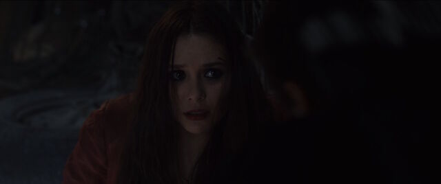 File:Scarlet-Witch-Hawkeye-PrepTalk.jpg