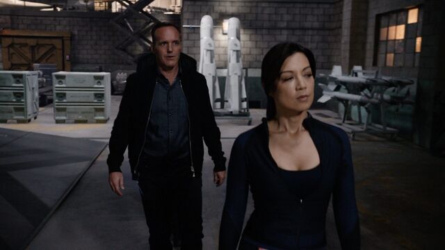 File:Coulson May and Mack-4x01.jpeg