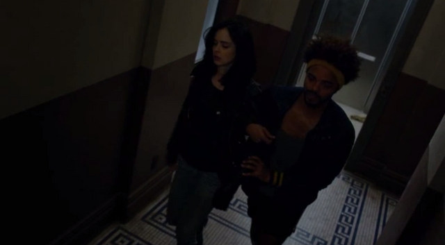 File:JJS01E7 Malcolm helps Jessica.png