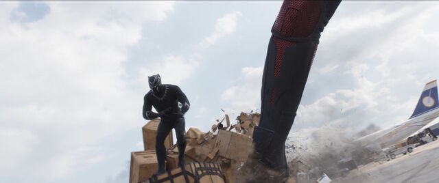 File:BlackPanther-GiantManFight-CACW.jpg