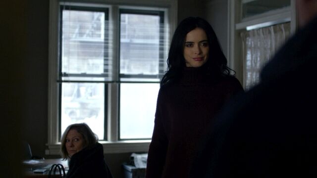 File:JessicaJones 1x01AKALadiesNight 130.jpg