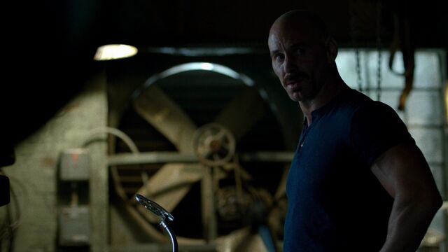 File:MPotter-BlueShirt-S2E2.jpg