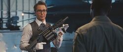 Hammer-rodhey-iron-man-2-screenshot