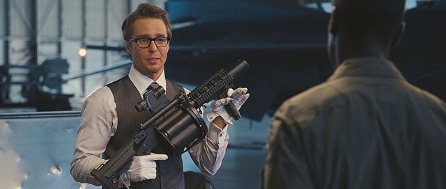 File:Hammer-rodhey-iron-man-2-screenshot.jpg
