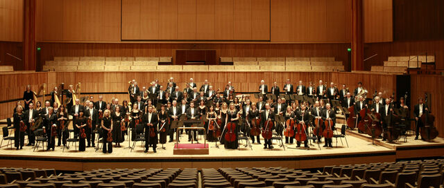 File:London Philharmonic Orchestra.jpg