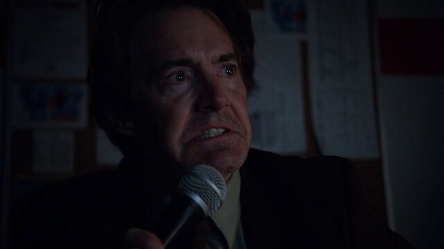 File:Calvin-Zabo-Microphone.jpg