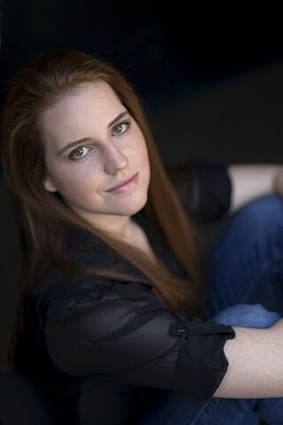File:Sydney Shea Barker.jpg