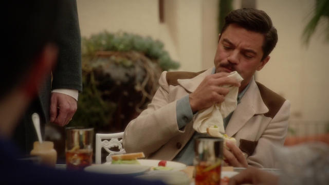 File:Howard Stark - Napkin.png