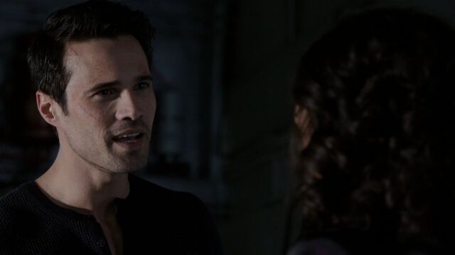File:Grant-Ward-Raina-S1E22.jpg