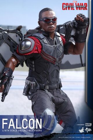 File:Falcon Civil War Hot Toys 10.jpg