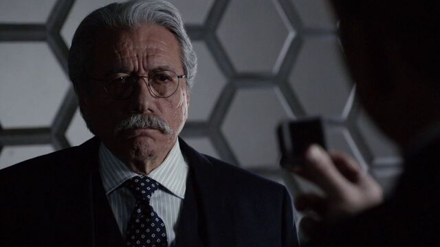 File:Robert-Gonzales-given-Toolbox-Bus-Distrust.jpg