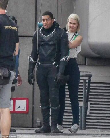 File:BlackPantherCivilWarsetphoto1.jpg