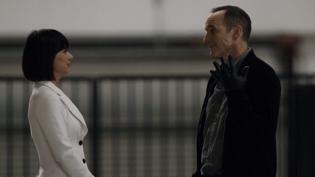 File:AUH Coulson and Rosalind.jpg