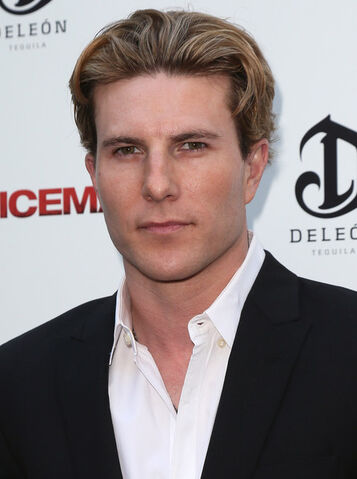 File:Lance Broadway.jpg