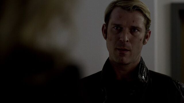 File:WillSimpson-WalkerChat-S1E11.jpg
