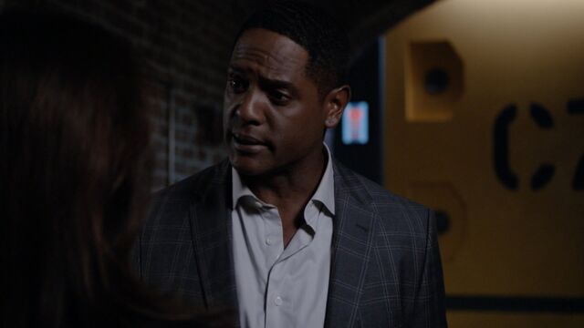 File:AndrewGarner-MelindaMay-S3-E04.jpg