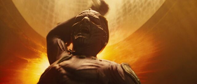 File:Laufey-shot-in-the-back.jpg