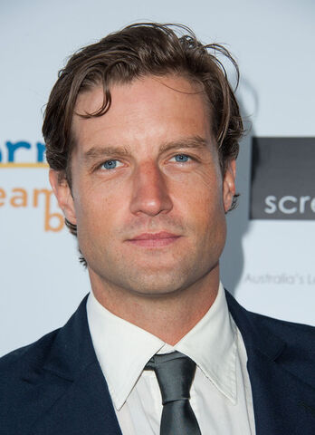 File:Axle Whitehead.jpg