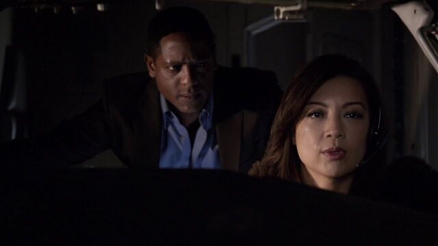 File:Melinda-May-Andrew-Garner-Bus-Take-Off.jpg
