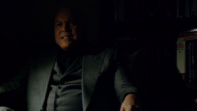 File:Fisk-threatens-Ben-Urich.jpg