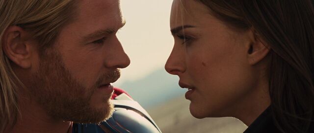 File:Thor Jane love.jpg