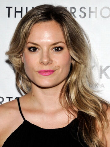 File:Tonya Glanz.jpg