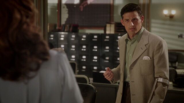 File:DanielSousa-Awkward-Greeting.jpg