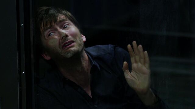 File:Kilgrave-begging-glass.jpg