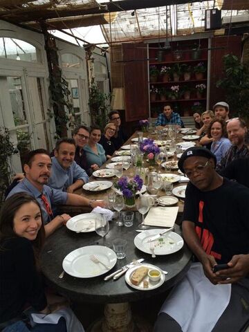 File:Avengers-age-of-ultron-cast-and-crew-eating.jpg