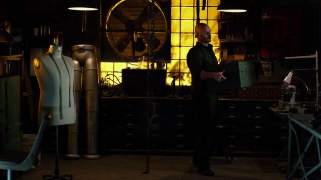 File:Echasses-homme-echasses-daredevil-serie-netflix-mr-potter-113-pix-geeks-1-.jpg