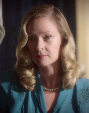 File:Loretta Dooley.png