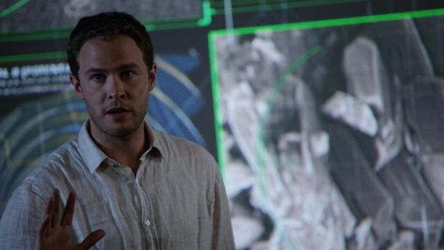 File:Leo-Fitz-explains-theory-S3E2.jpg