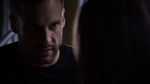 File:Hunter-confronts-May-S2E3.jpg