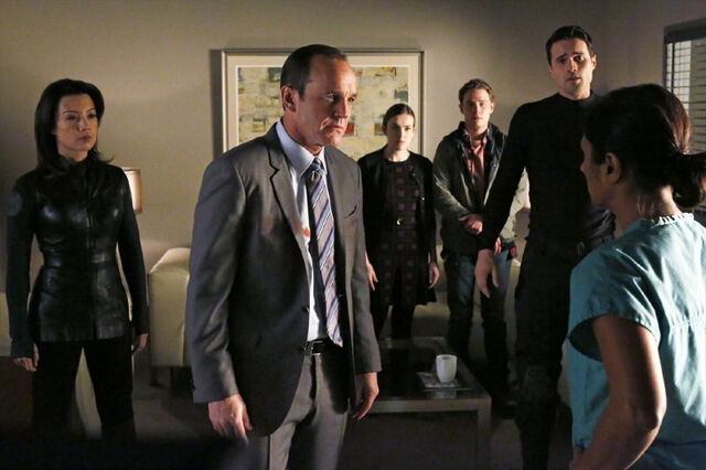 File:Melinda May (Earth-199999), Phillip Coulson (Earth-199999), Jemma Simmons (Earth-199999), Leopold Fitz (Earth-199999), and Grant Ward (Earth-199999) from Marvel's Agents of S.H.I.E.L.D. Season 1 14 001.jpg