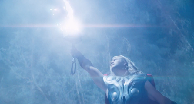 File:Thor invocando un rayo..png