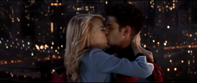 File:Peter & Gwen kissing.png