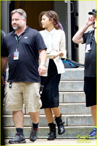 File:Tom-holland-zendaya-spider-man-atlanta-first-set-pics-04.jpg