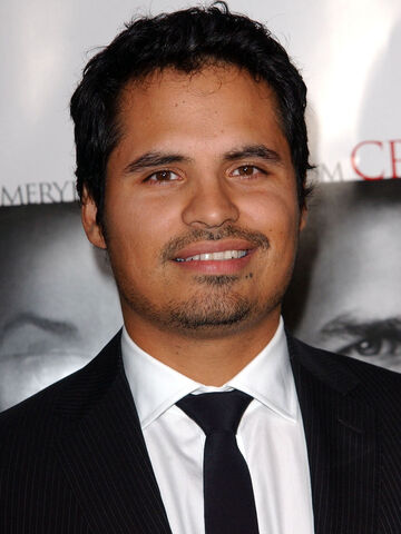 File:Michael Peña.jpg