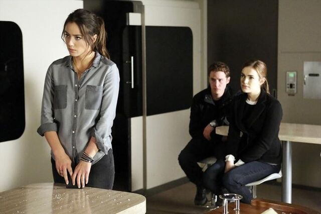 File:Agents of SHIELD Turn, Turn, Turn 02.jpg